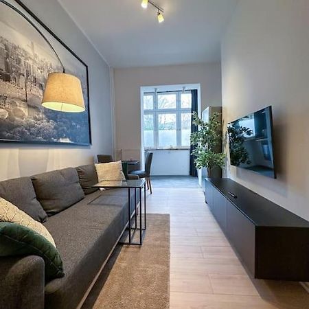 Modern City Apt. -With 2 Tv, Netflix And Work Desk Essen Extérieur photo