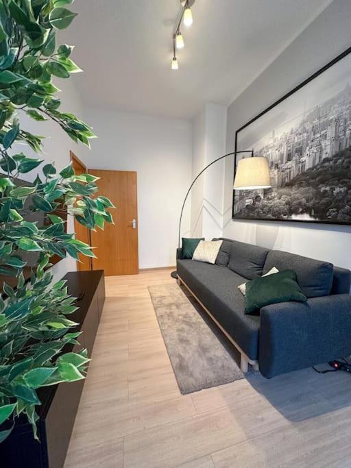 Modern City Apt. -With 2 Tv, Netflix And Work Desk Essen Extérieur photo